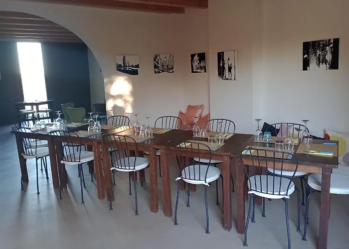 Rustikale Mit Swimmingpool In Den Huegeln Der Toskana By Interhome Apartment *